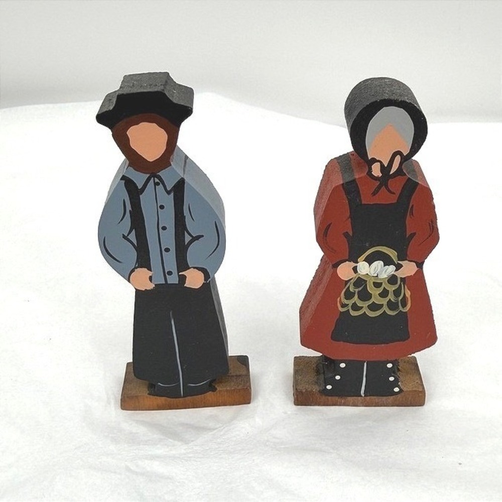 Putterin Pat Amish Couple Figurines Hand Painted Wood Folk Art Farmhouse Decor